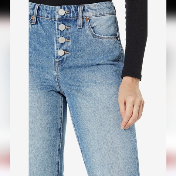 NWT Blank NYCMadison Crop High-Rise Denim in Bigger & Better - Picture 3 of 4